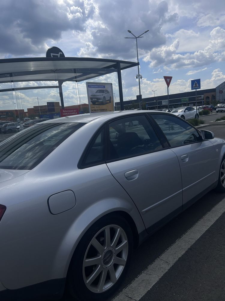 Audi A4 B6 2.0 benzina 2003 - 2000 €