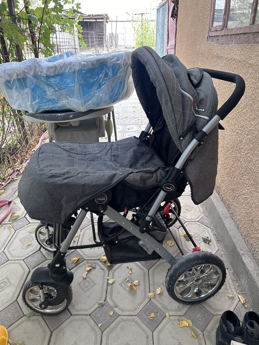 Коляска в отличном состоянии