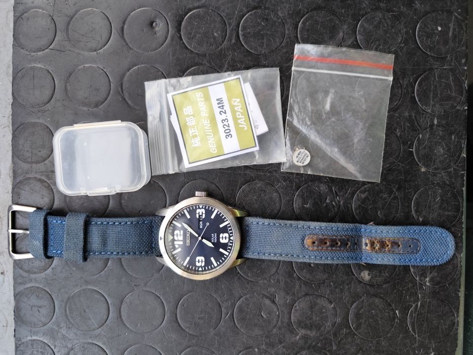Часовник Seiko Solar