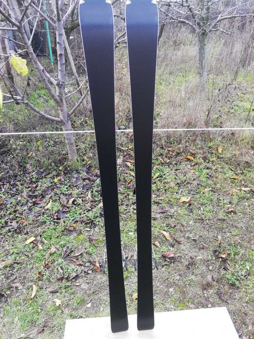 карвинг ски ATOMIC performer XT scandium  162см.