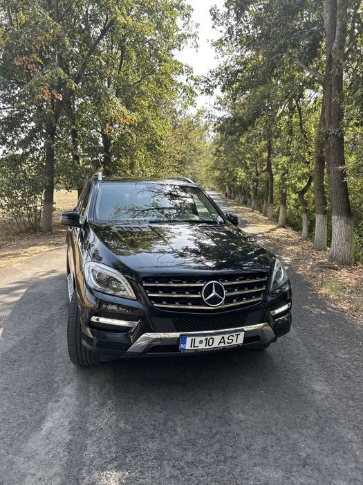 Vând Mercedes Benz ML250 W166