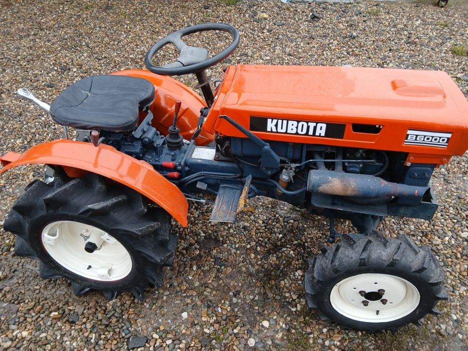 Tractoras kubota b6000 4x4