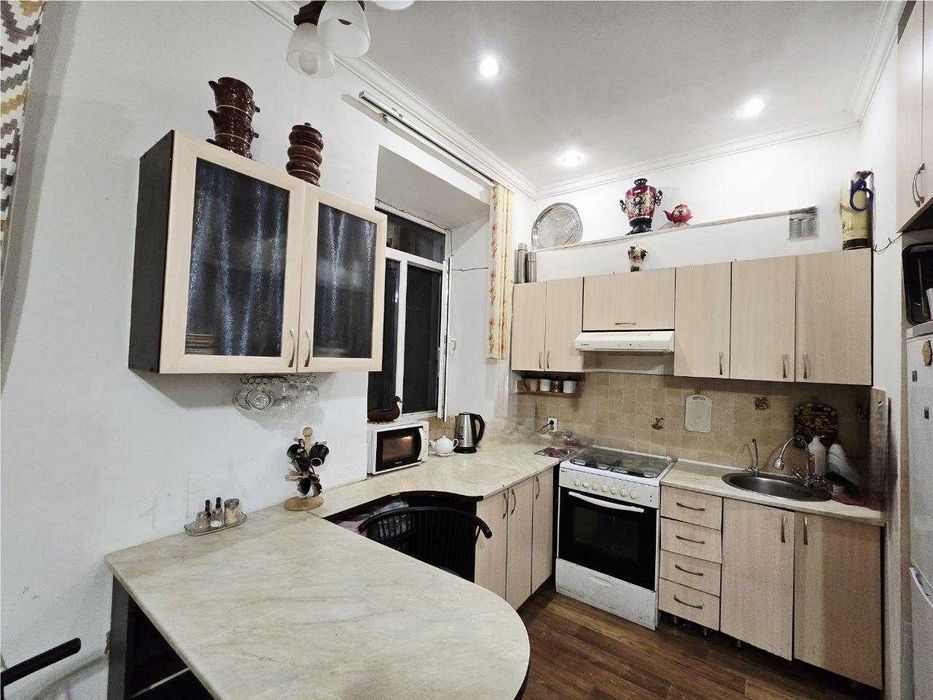 **Продам 3х студию в Соц городе по Менделеева