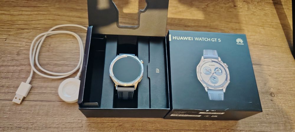 Huawei Watch GT 5 Blue в Гаранция + Нови слушалки