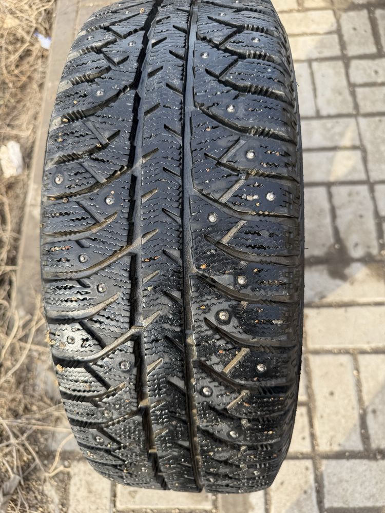 Продам шины 205/55/16