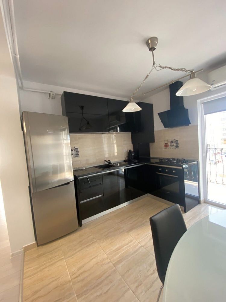 Apartament 3 camere de inchiriat