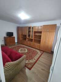 Vând apartament cu o camera, parter