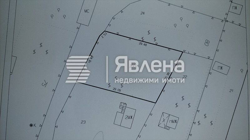 Парцел на 70м. от главен път