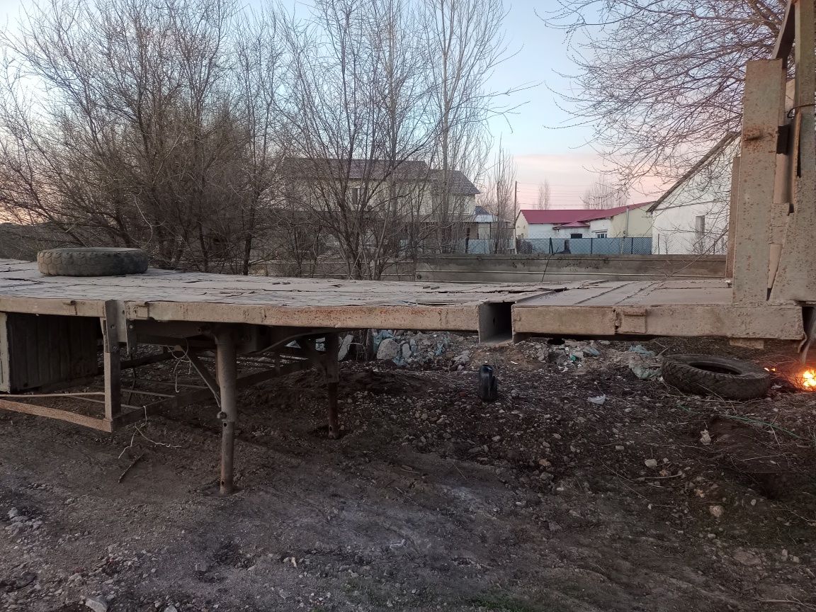 Полуприцеп площадка