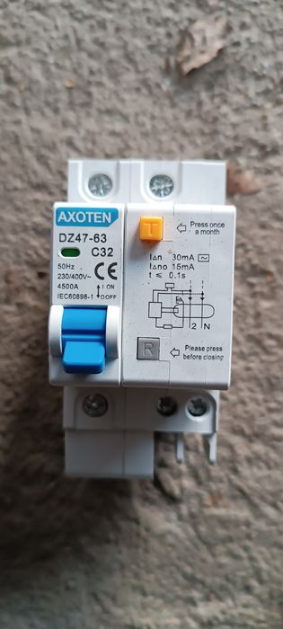 Siguranța automata diferențială 32A