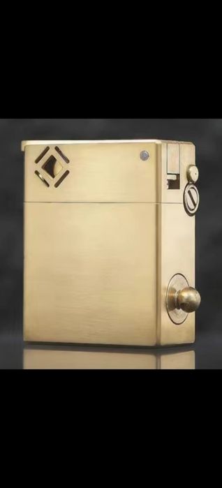 Зажигалки. Разные цвета и виды. Разная цена.