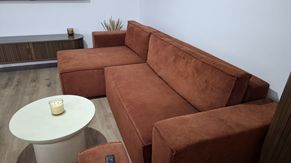 Coltar Extensibil, cu lada de depozitare, latura interschimbabila