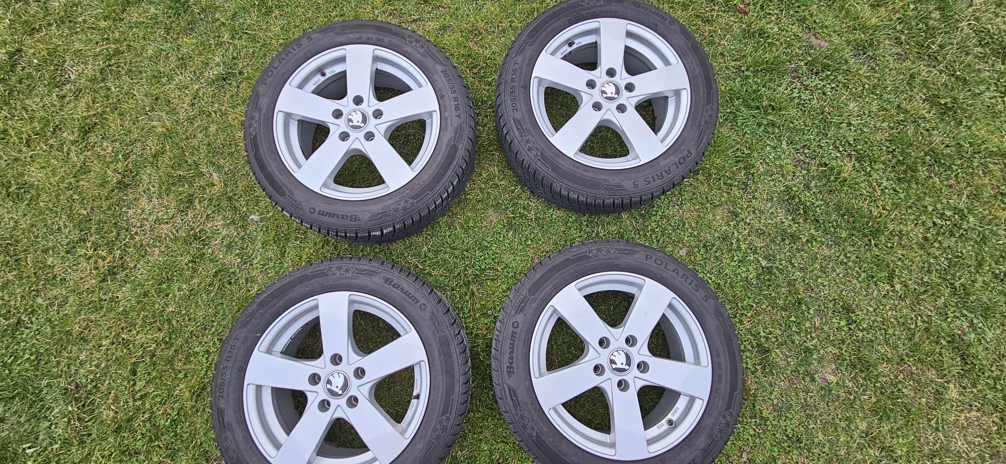 Set jante aliaj plus anvelope iarnă Barum Polaris 5, 205/55/R16, Skoda