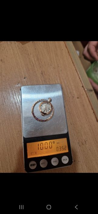 Продам золотые часы СССР