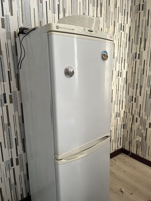 Продам холодильник