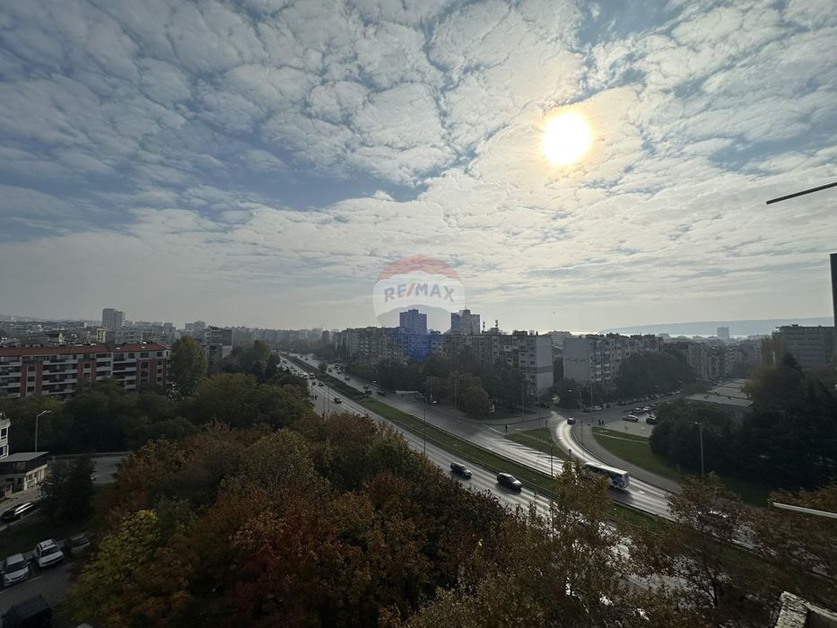 Продава се Тристаен апартамент в Варна, Цветен квартал - 87 кв.м за 1897 €/кв.м - Снимка #3