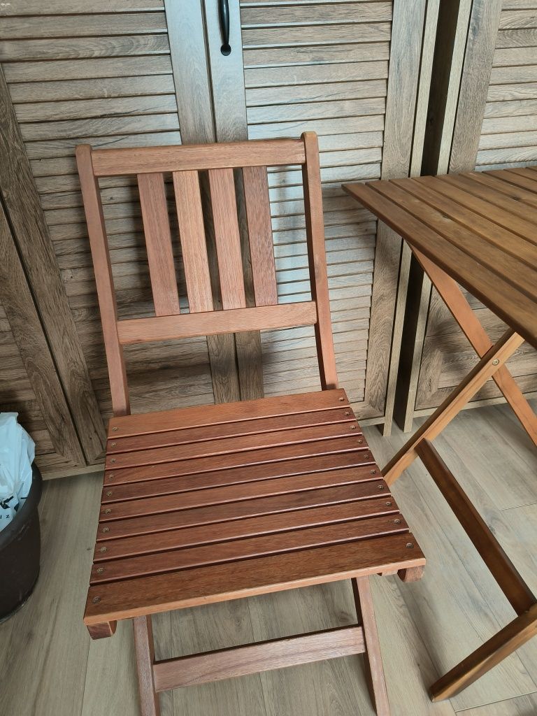 Set masă plus 2 scaune lemn masiv