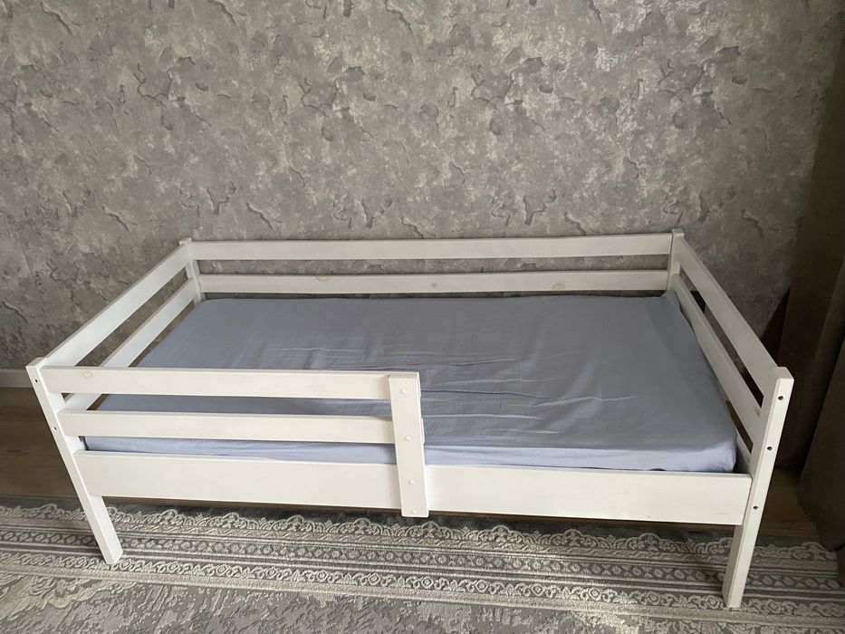 Продам детскую кровать