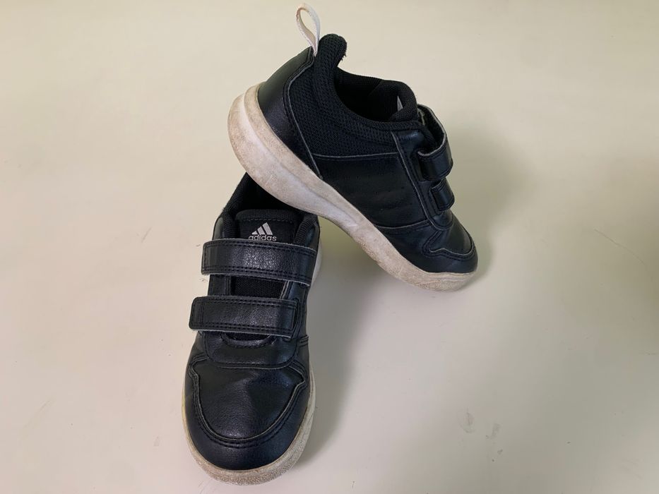 маратонки Adidas