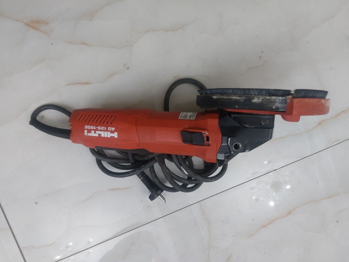 Șlefuitor beton hilti AG 125 19se