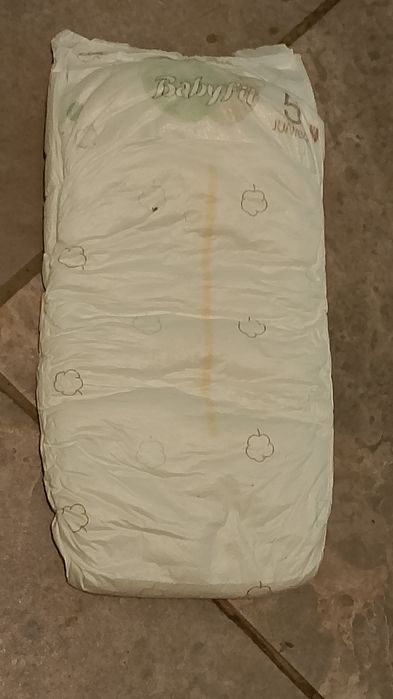 Vând un bax pampers  Baby Fit Nr 5