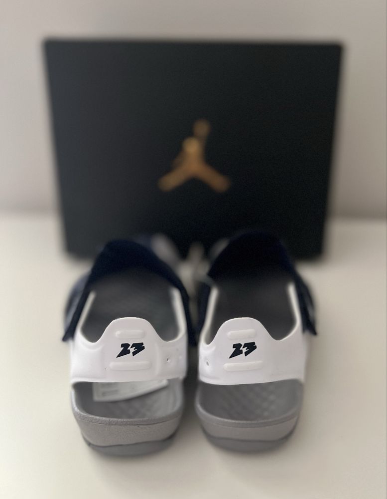 Нови оригинални сандали Nike Jordan Flare