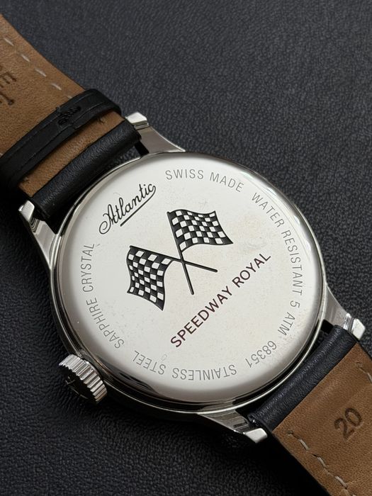 Продам оригинальные швейцарские часы Atlantic Speedway