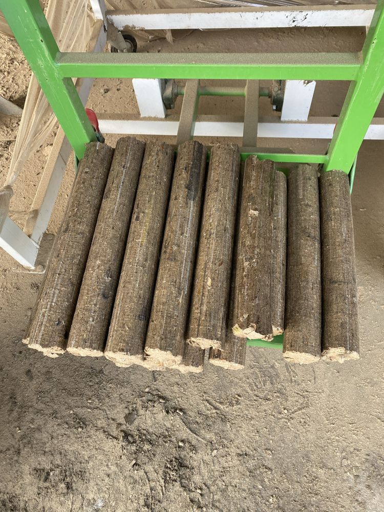 Brichete cilindrice din FAG
