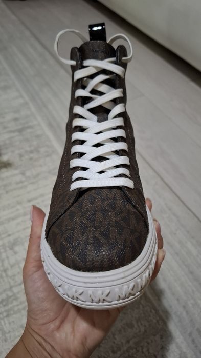 Michael Kors ghete nr 38 impecabile.Pret 200 ron