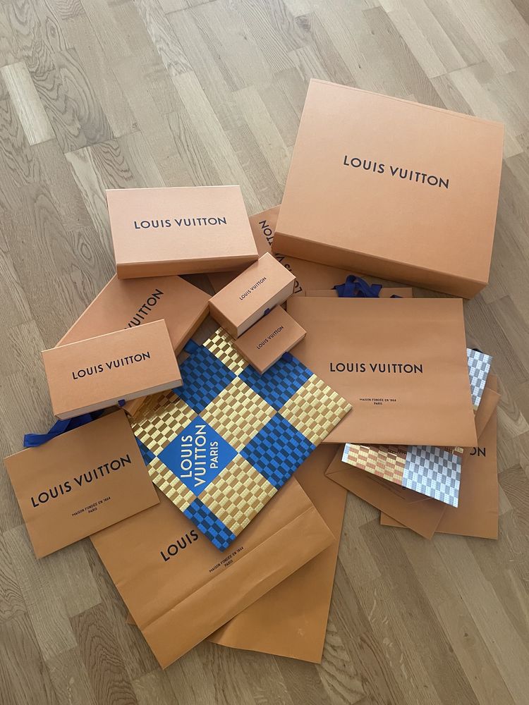 Punga/cutie Louis Vuitton/Gucci