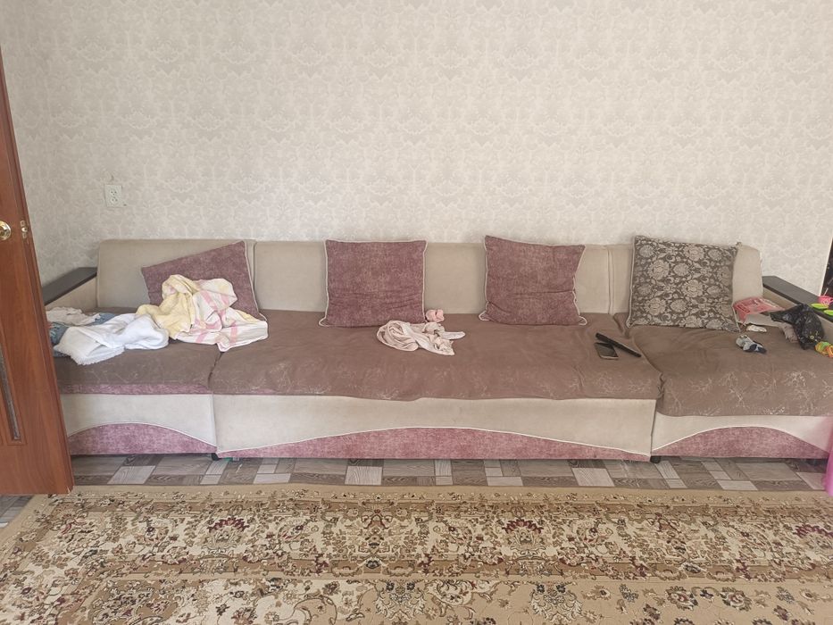 Диван 3.90 метр для гостинной