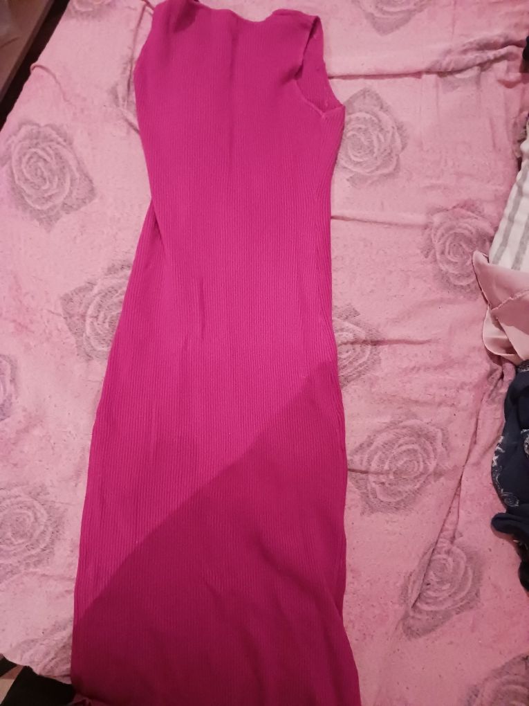Дълга Розова рокля