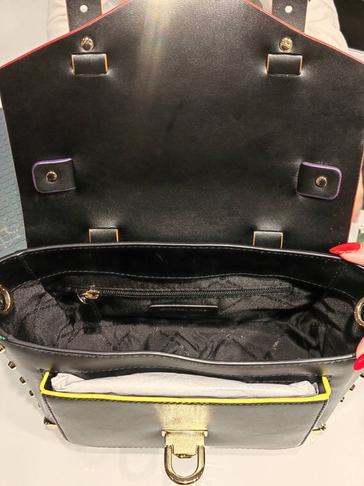 Дамска чанта Michael Kors Manhattan черна кожа с цветни елементи