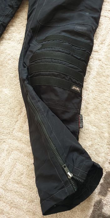 Pantaloni motociclism