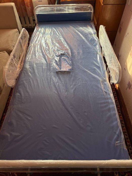 Кровать медицинская