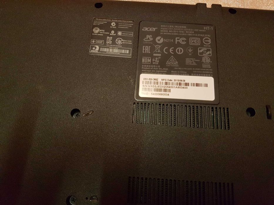 Vand dezmembrez Acer ES1-520, carcasa, tastatura, balamale, palmrest