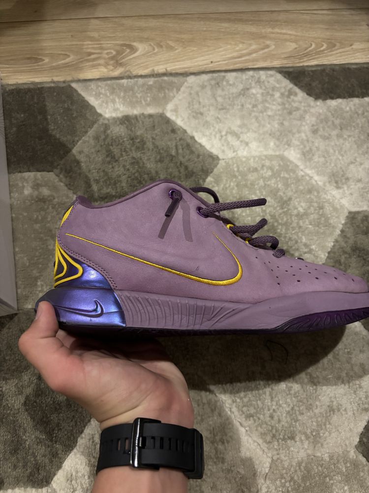 Спортни маратонки-Lebron 21