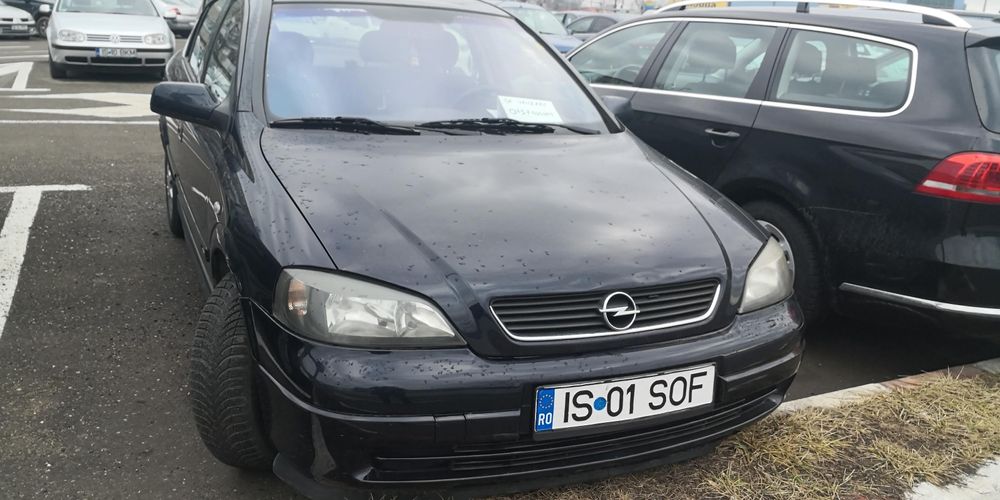 Opel Astra G din 2004 în Iași-3000 ron neg.