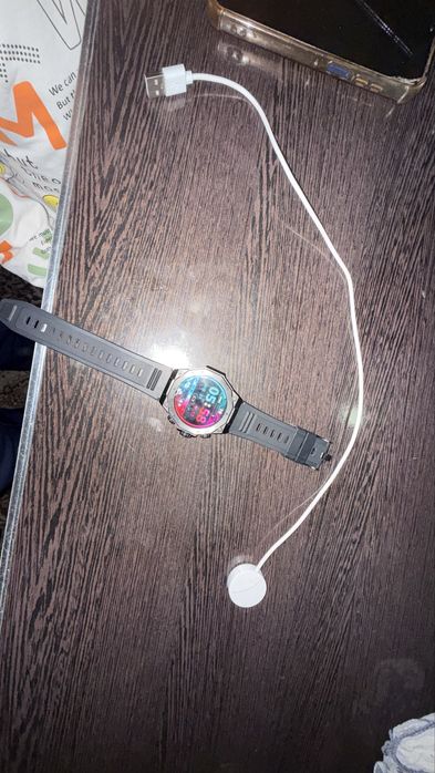 Soat sotiladi qora remen