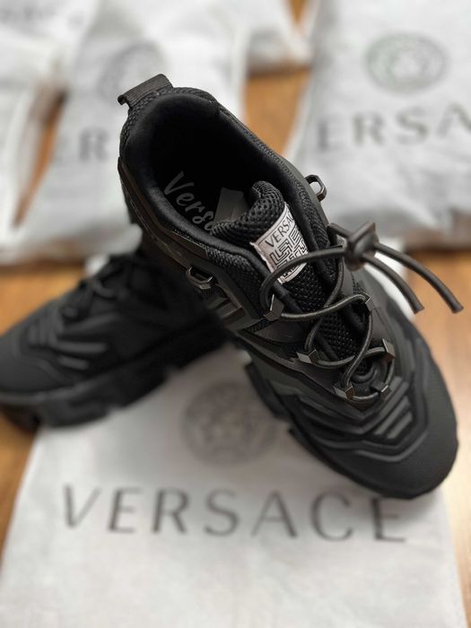 #LIVRARE GRATUITĂ# Adidasi/sneakers high/ghete Versace Greca Labyrinth