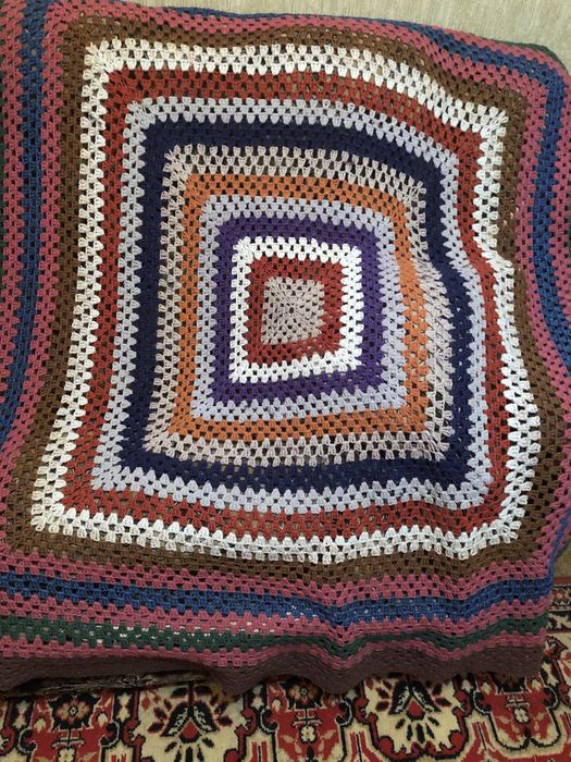 Продается вязанная скатерть и ковер СССР