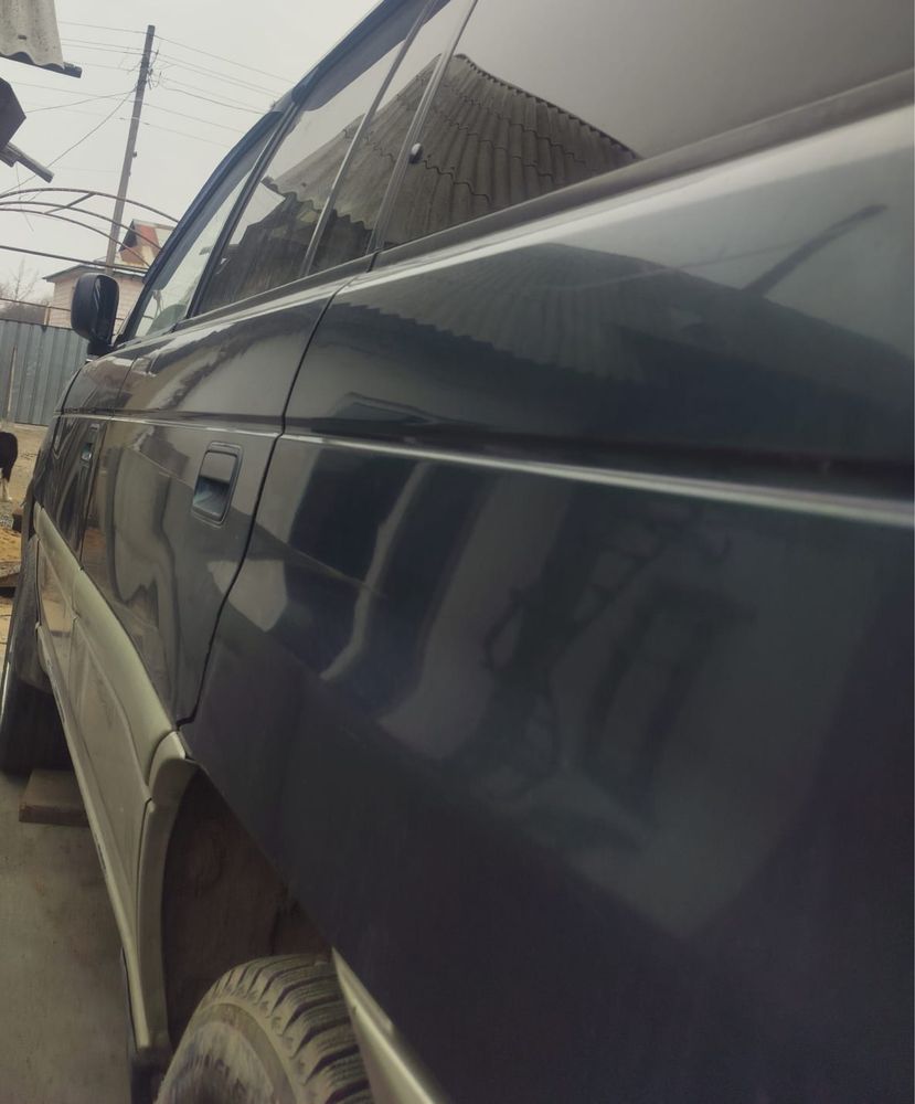 Продам Mazda MPV