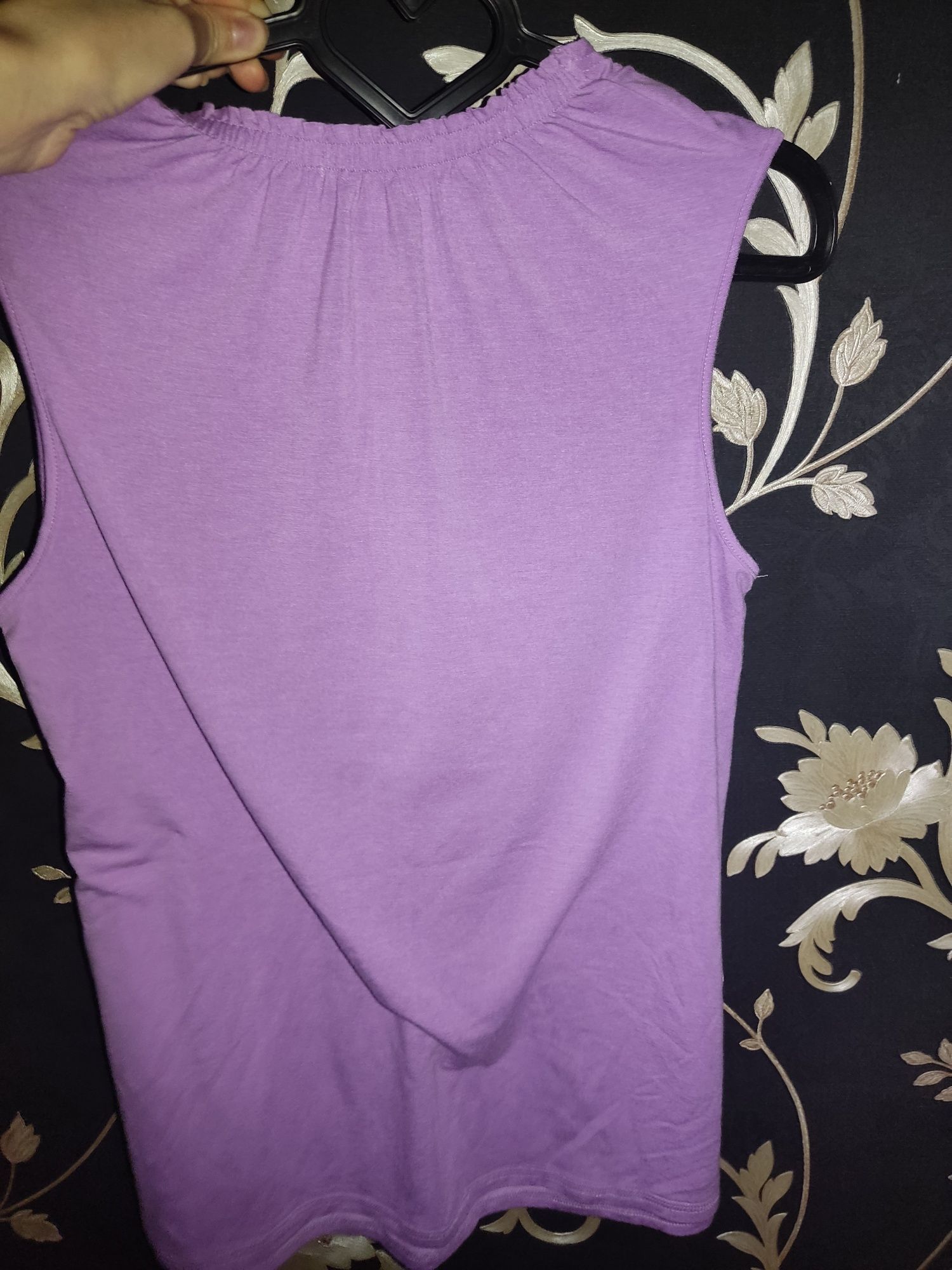 Великодпнаямайка-кофточка,нежно-фиолетового цвета от фирмы HUE