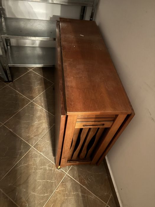 Masa lemn pliabila pentru 6-8 pers, cu 4 scaune