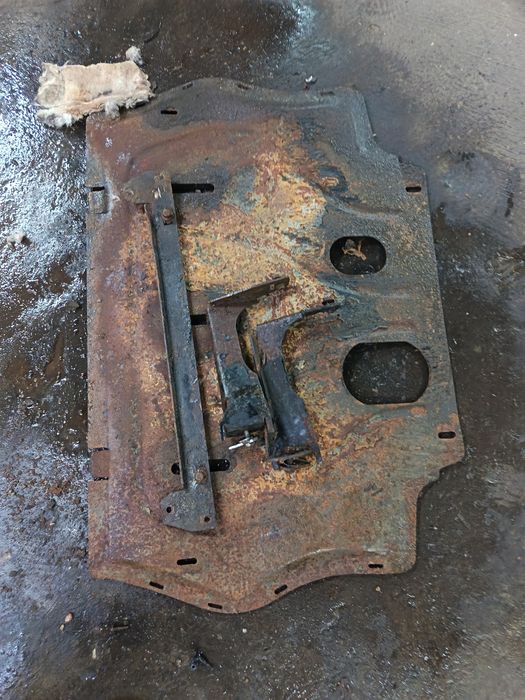 Scut de tablă pentru passat b6 sau golf 5