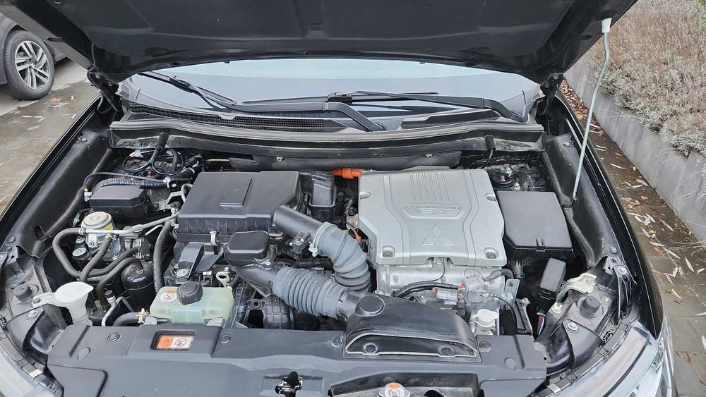 mitsubishi outlender phev  2018