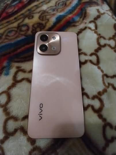 Vivo y28 258 gb .