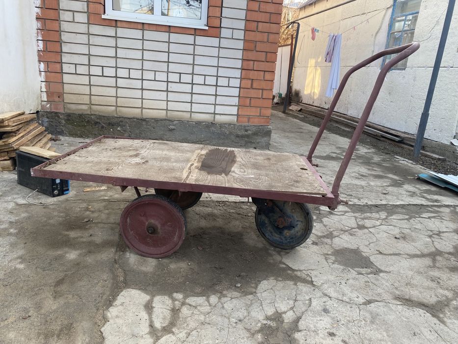 Тачка .тележка..