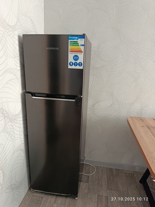 Холодильник Leadbros HD-172 черный