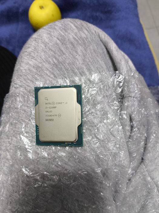 Intel core i3 12100f